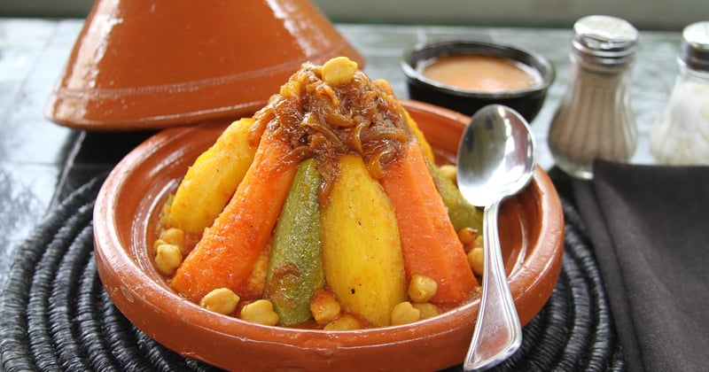 Couscous royal algérien : la recette complète et ses légumes